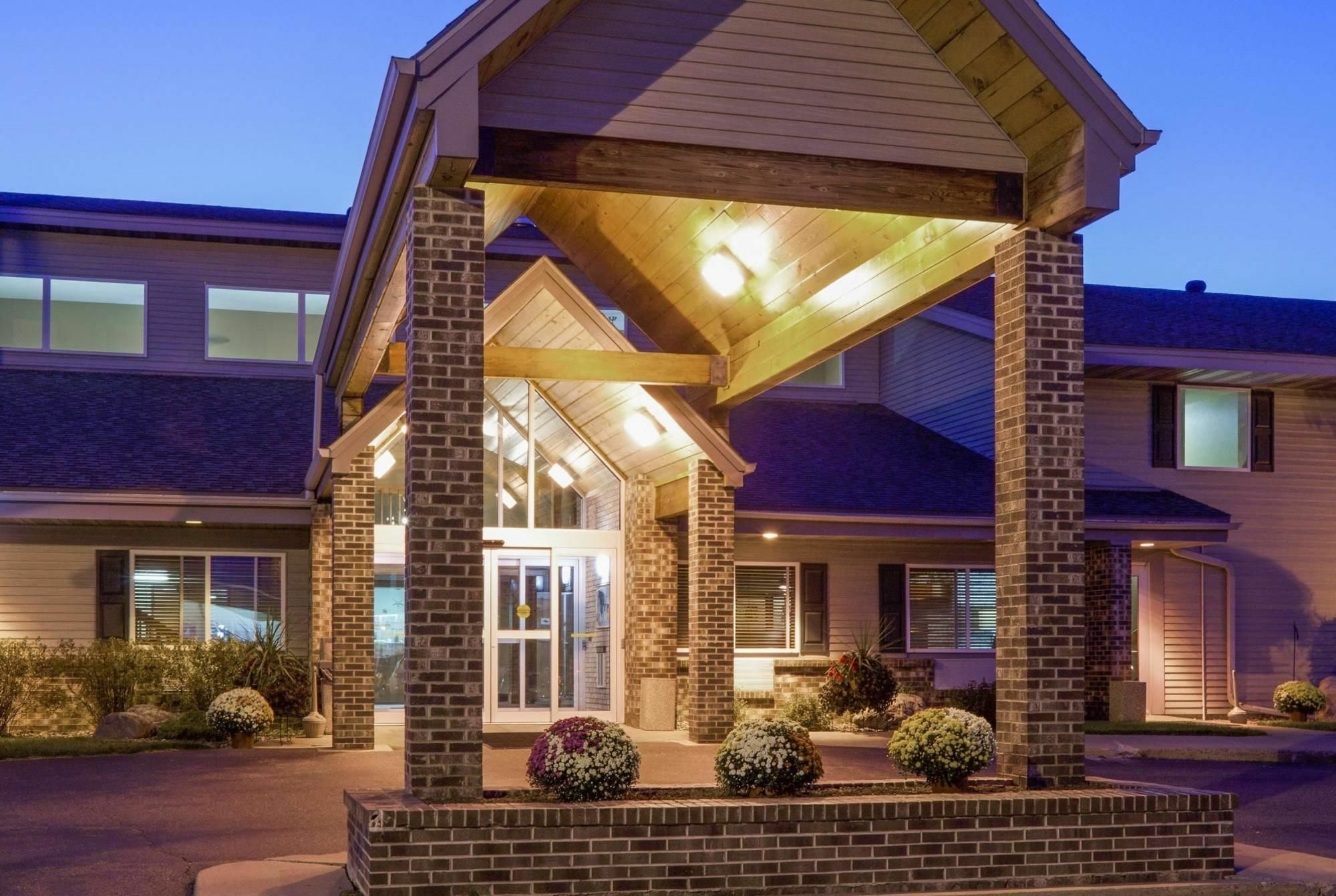 Americinn By Wyndham Rhinelander Buitenkant foto